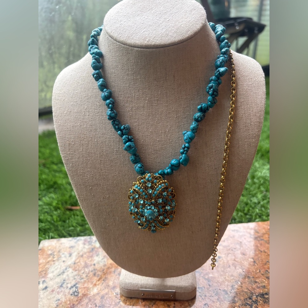 ๐ RARE 1928 Designer Turquoise Blue Stone Statement Necklace โข Crystal Medallion - Picture 4 of 14